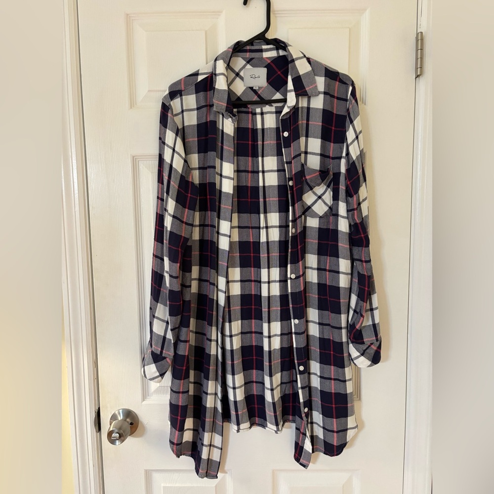 Women’s Rails Navy and White Plaid Shirt sz. Large